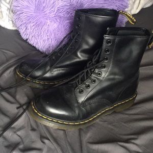 DOC MARTENS